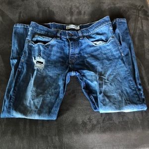 True Craft 32x30 Distressed Jeans